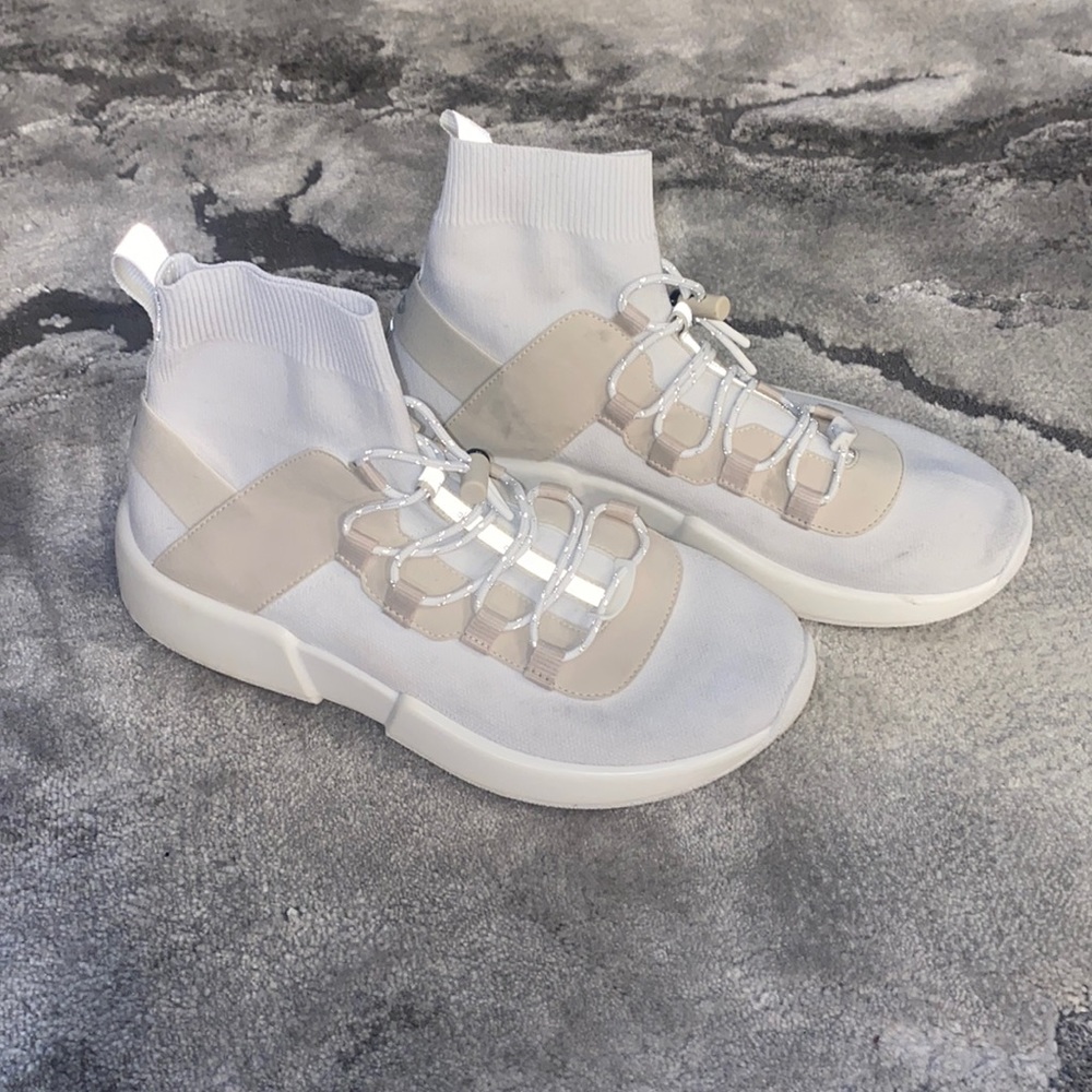 Alo sneakers